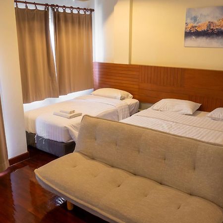 Hotel Baan Chuan Chom Pattaya Esterno foto